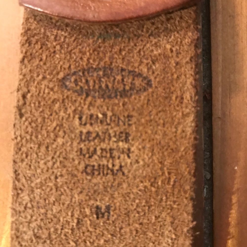 Old Navy Genuine Leather Studded M Belt - Picture 6 of 8